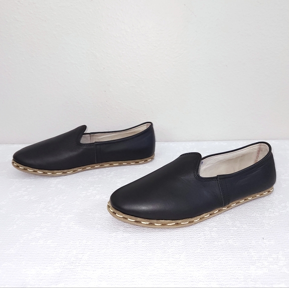 SABAH Beirut Black Leather Slip On Loafers EU 42 - Picture 1 of 12